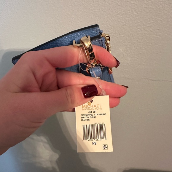 Blue Michael Kors Wallet - Picture 4 of 4